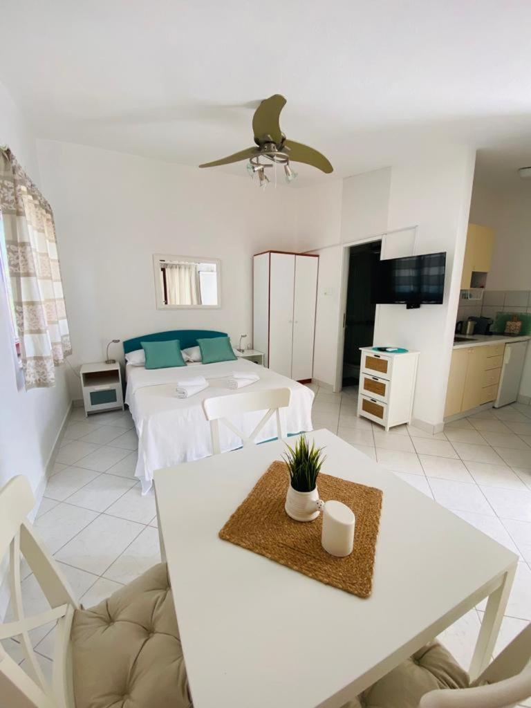Apartments Milicevic ロゴズニッツァ エクステリア 写真
